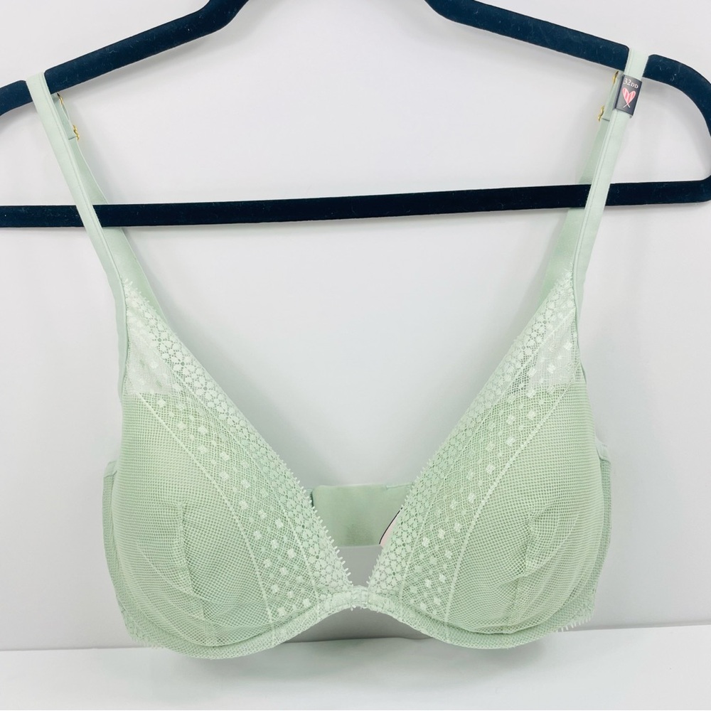 VICTORIA'S SECRET Incredible Victoria Lace Lightly Lined Plunge Bra 32DD Green